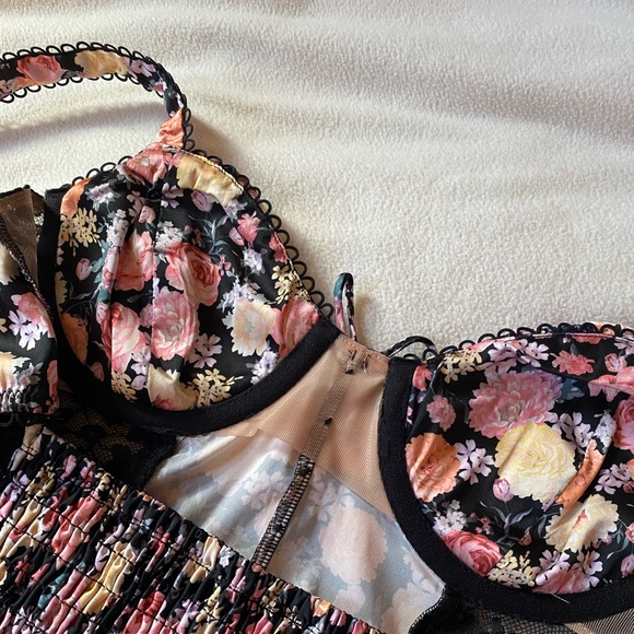 For love and lemons bustier top size small - Picture 3 of 4